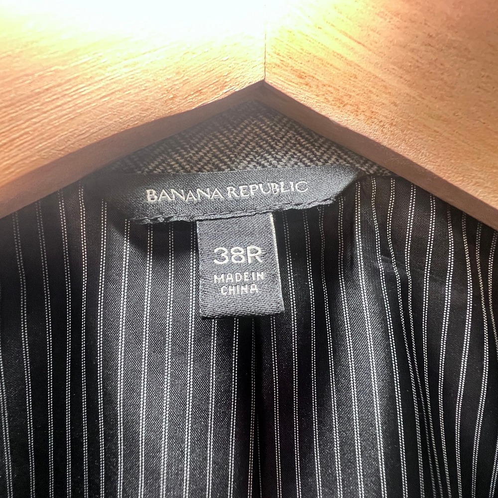 Banana Republic Mens 38R Slim Fit Grey Herringbone Marzotto Wool Blazer 376857 - Picture 2 of 16
